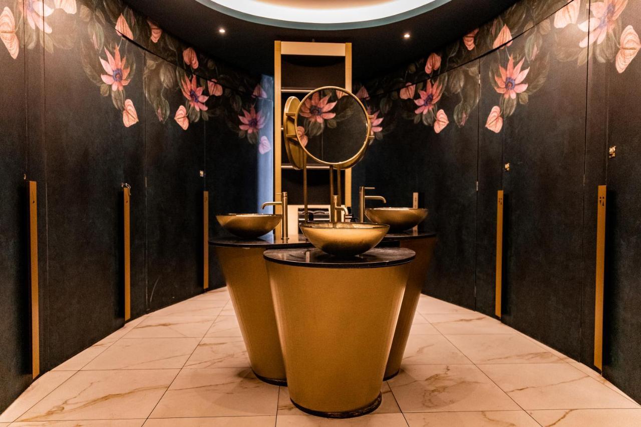 Ambassador City Centre Hotel Гарлем Екстер'єр фото